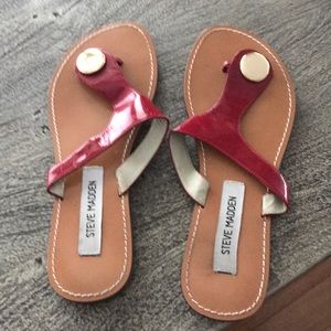 Steve Madden red patent leather flip flops
